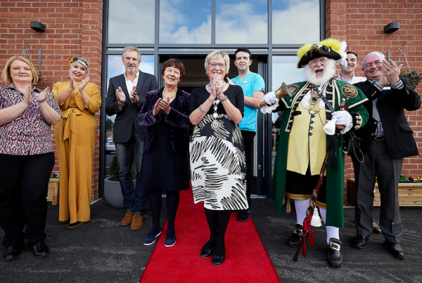 Hen Cloud House, Grand Opening